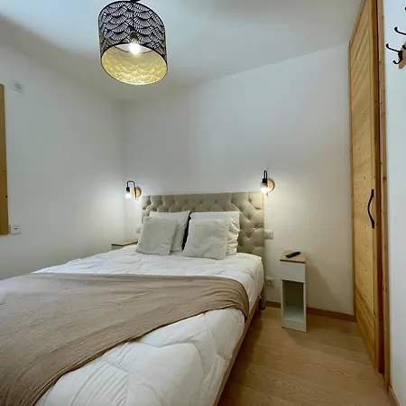 Homency - Les Gentianes Apartment